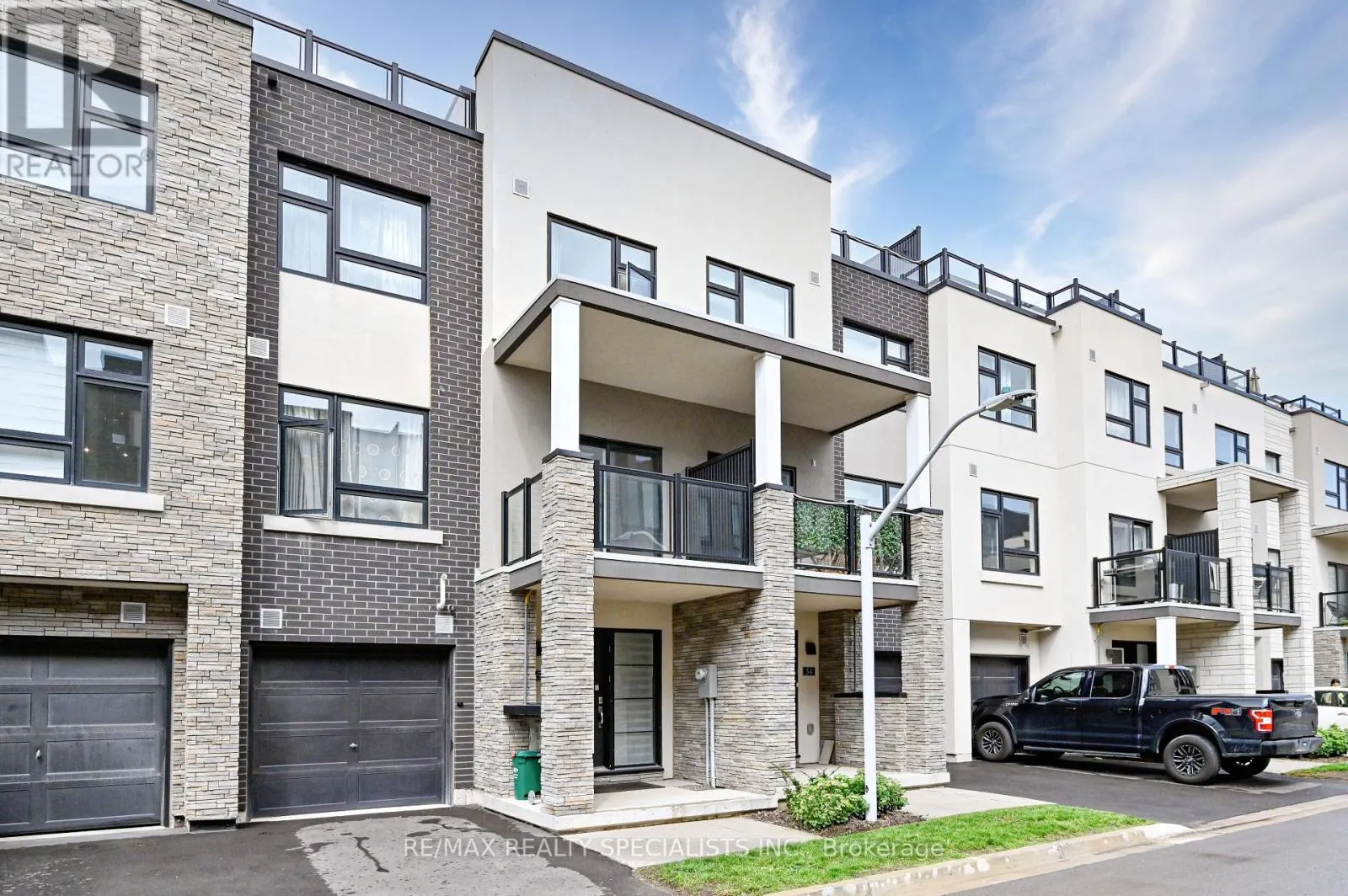 55 - 1121 COOKE BOULEVARD