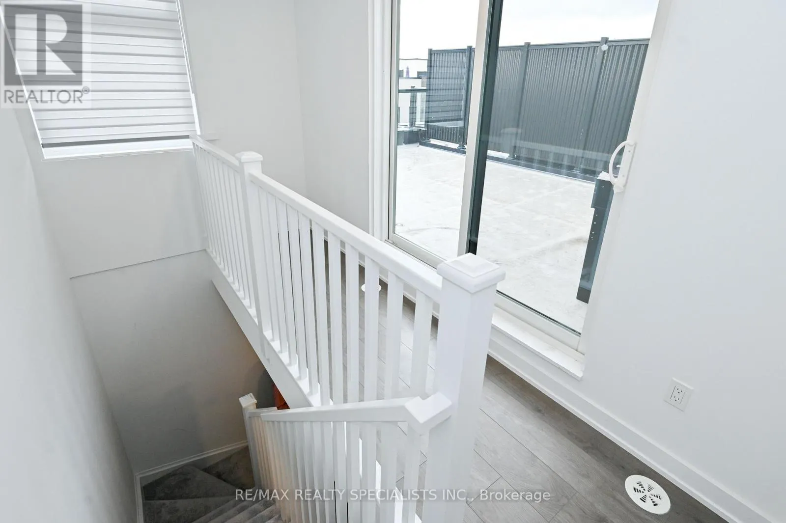 55 - 1121 COOKE BOULEVARD