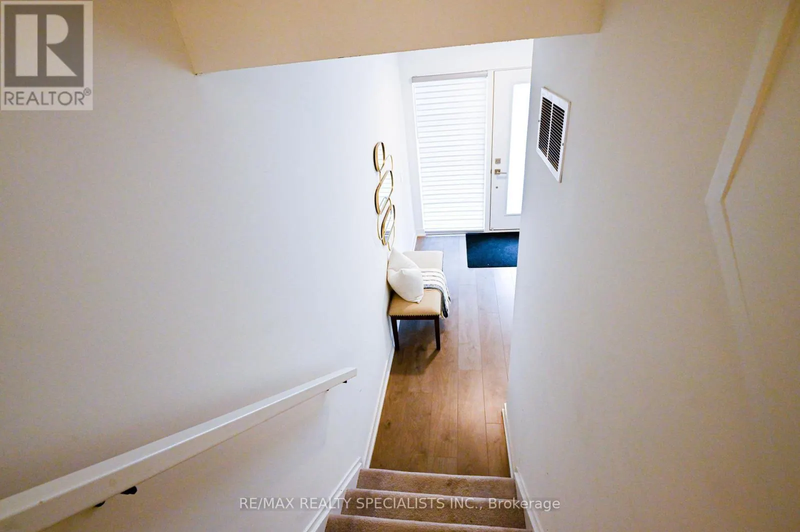 55 - 1121 COOKE BOULEVARD