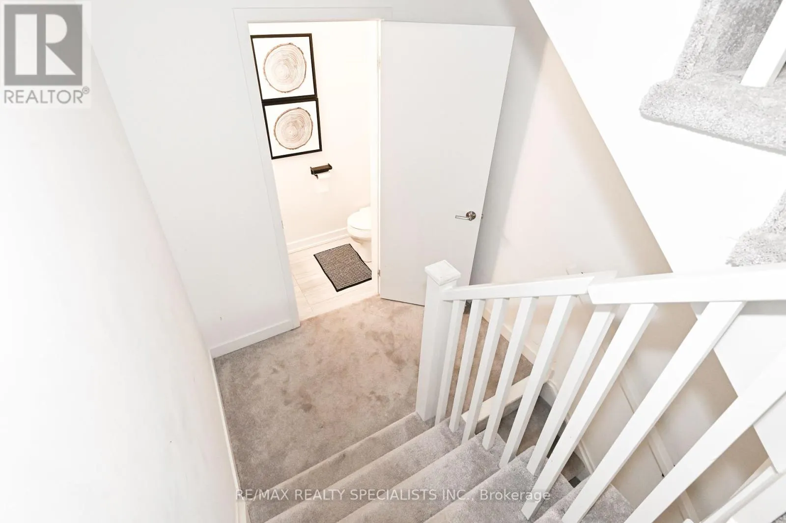 55 - 1121 COOKE BOULEVARD