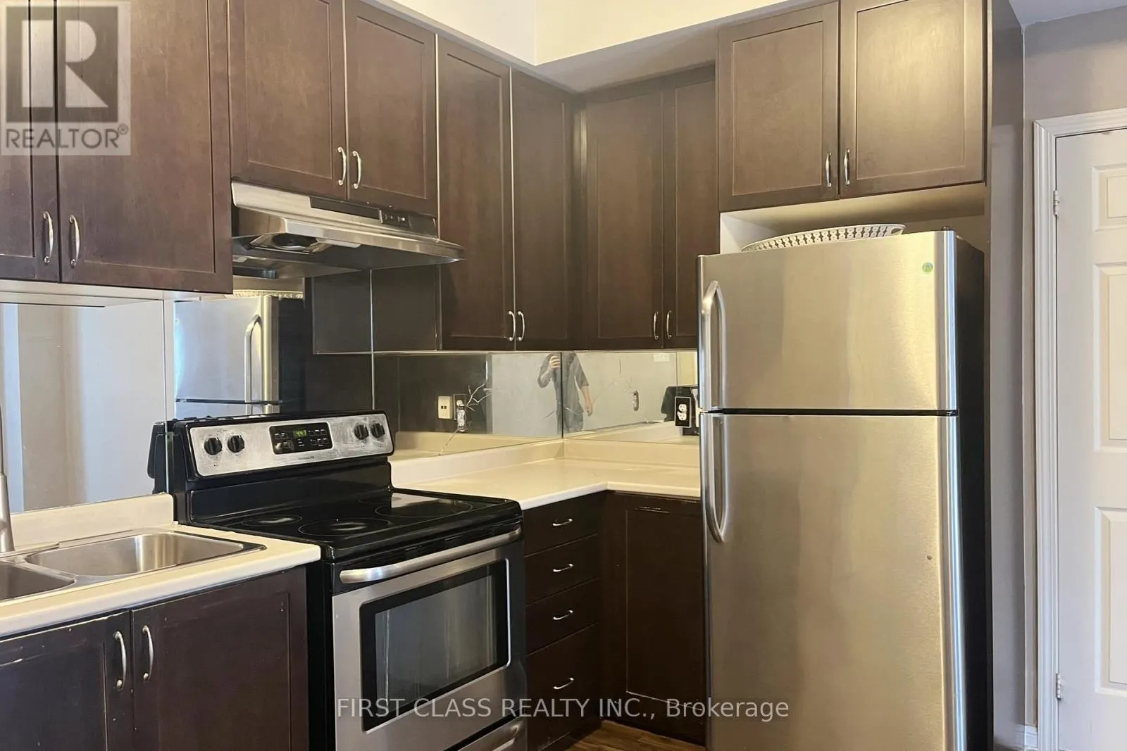 10 - 2891 RIO COURT