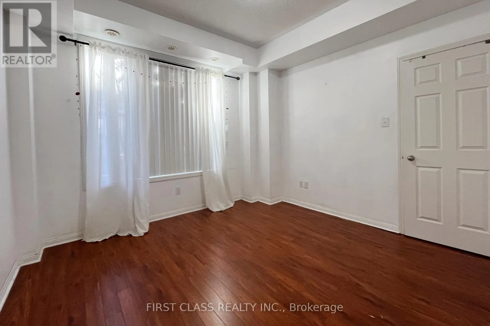 10 - 2891 RIO COURT