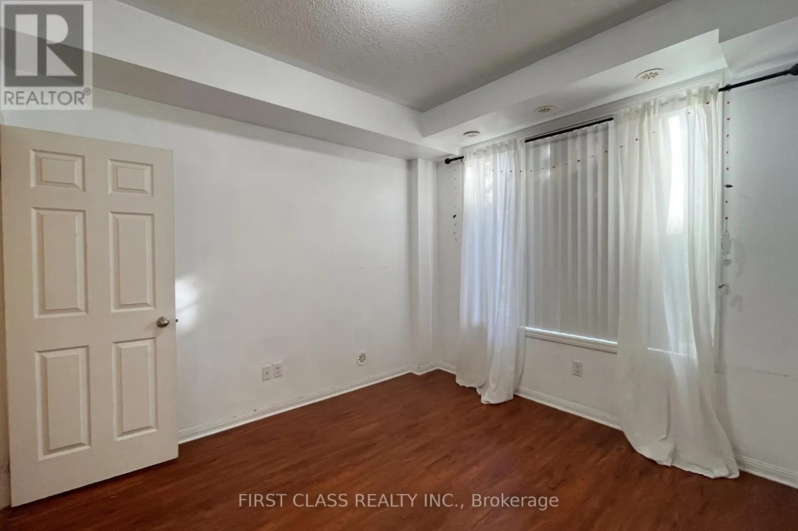 10 - 2891 RIO COURT