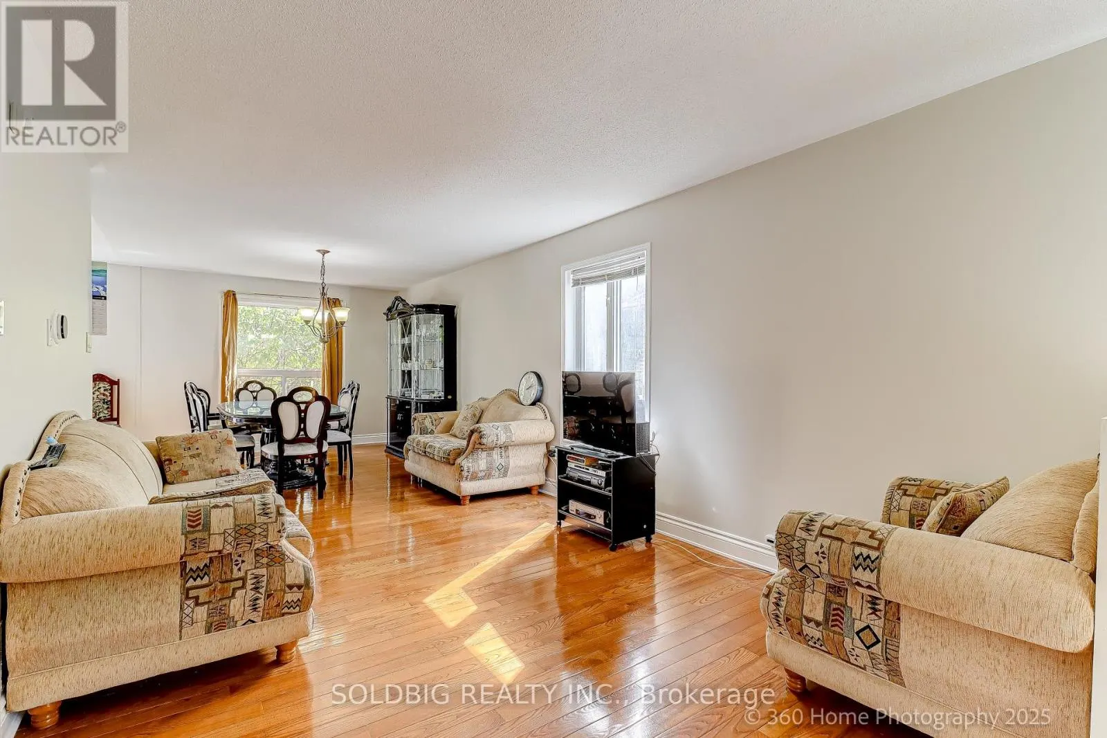 25 TRAILRIDGE DRIVE