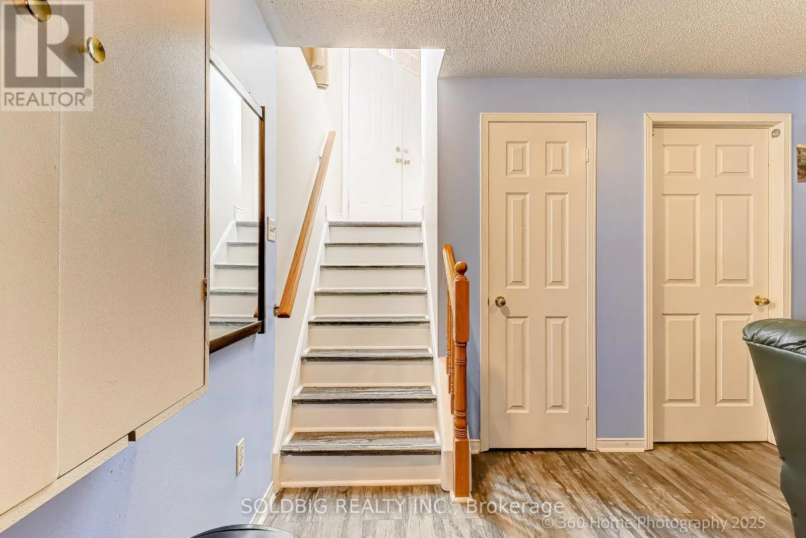 25 TRAILRIDGE DRIVE