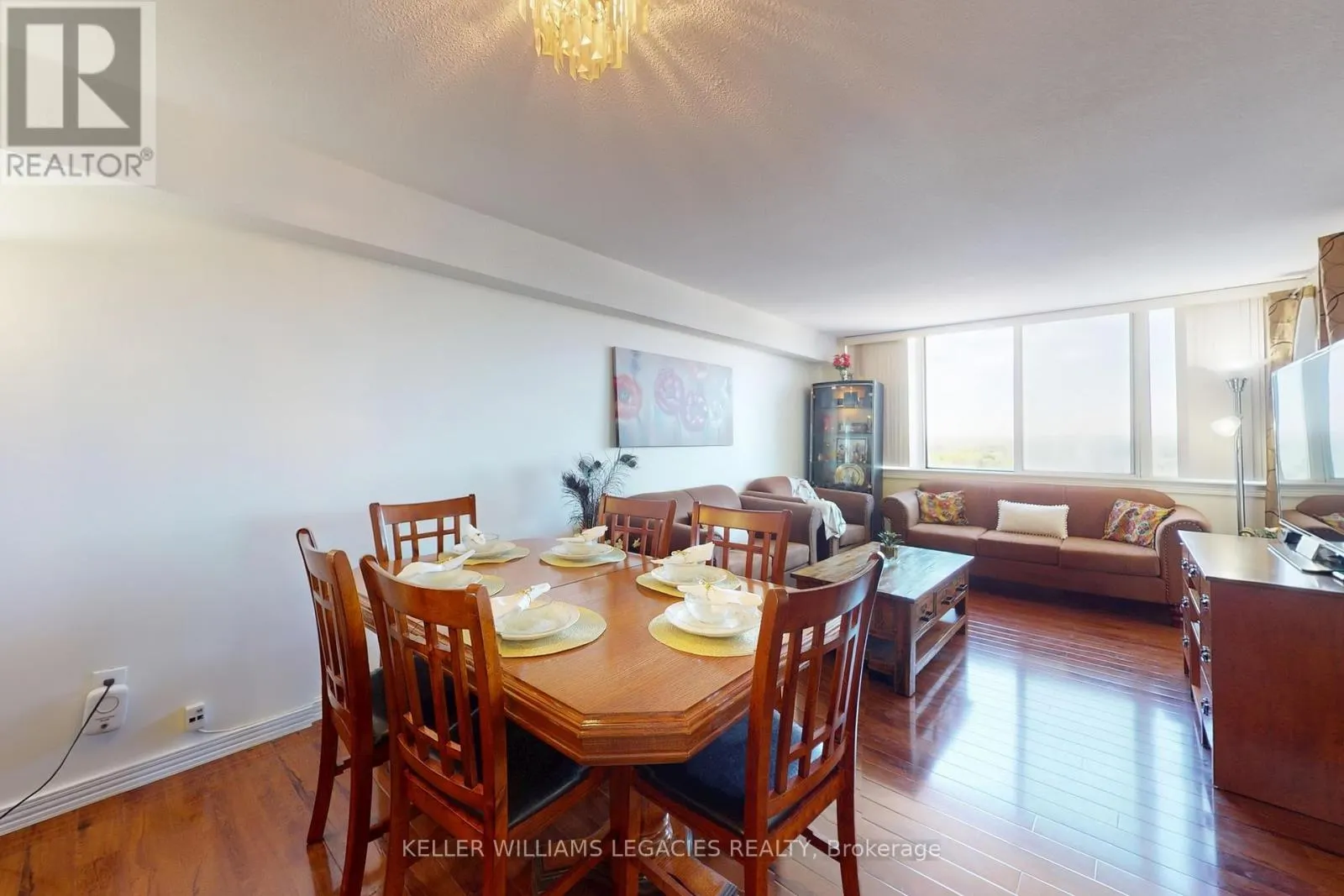 1603 - 10 MARKBROOK LANE