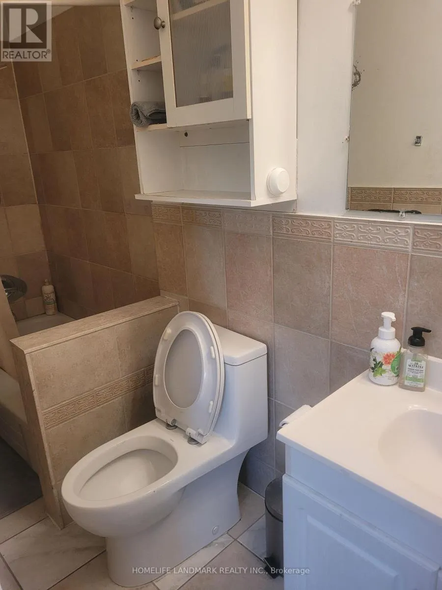 #1 - 3335 LAKE SHORE BOULEVARD W