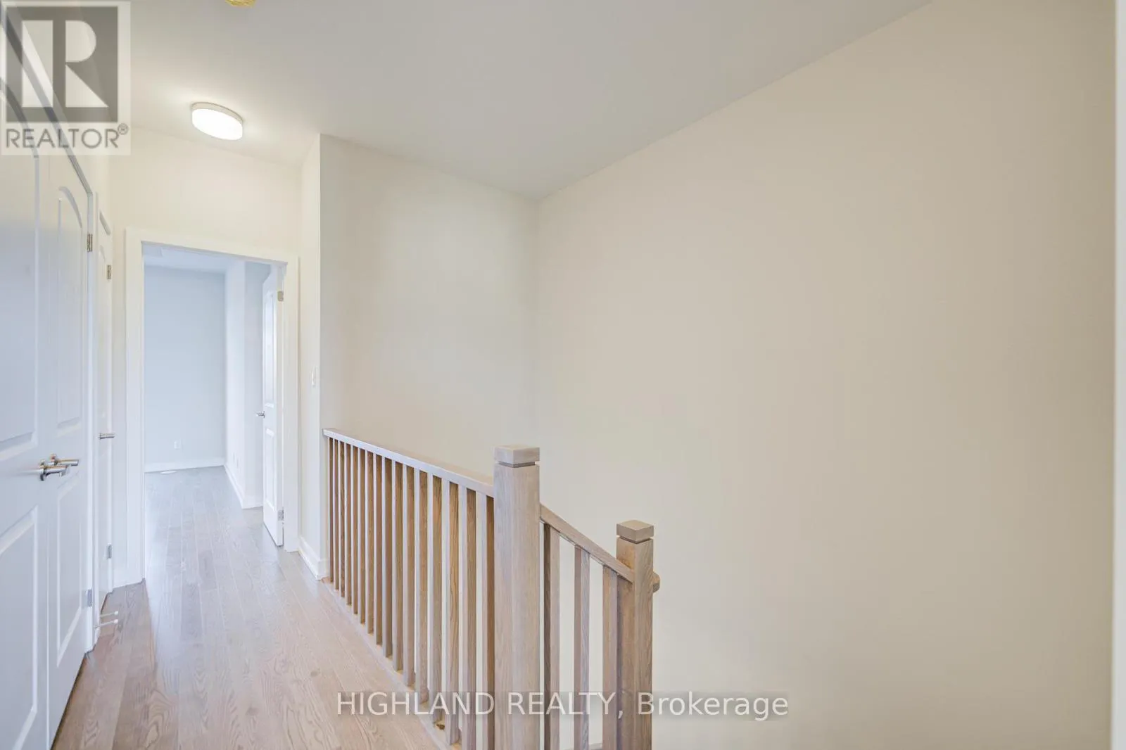 1170 DARTMOUTH CRESCENT