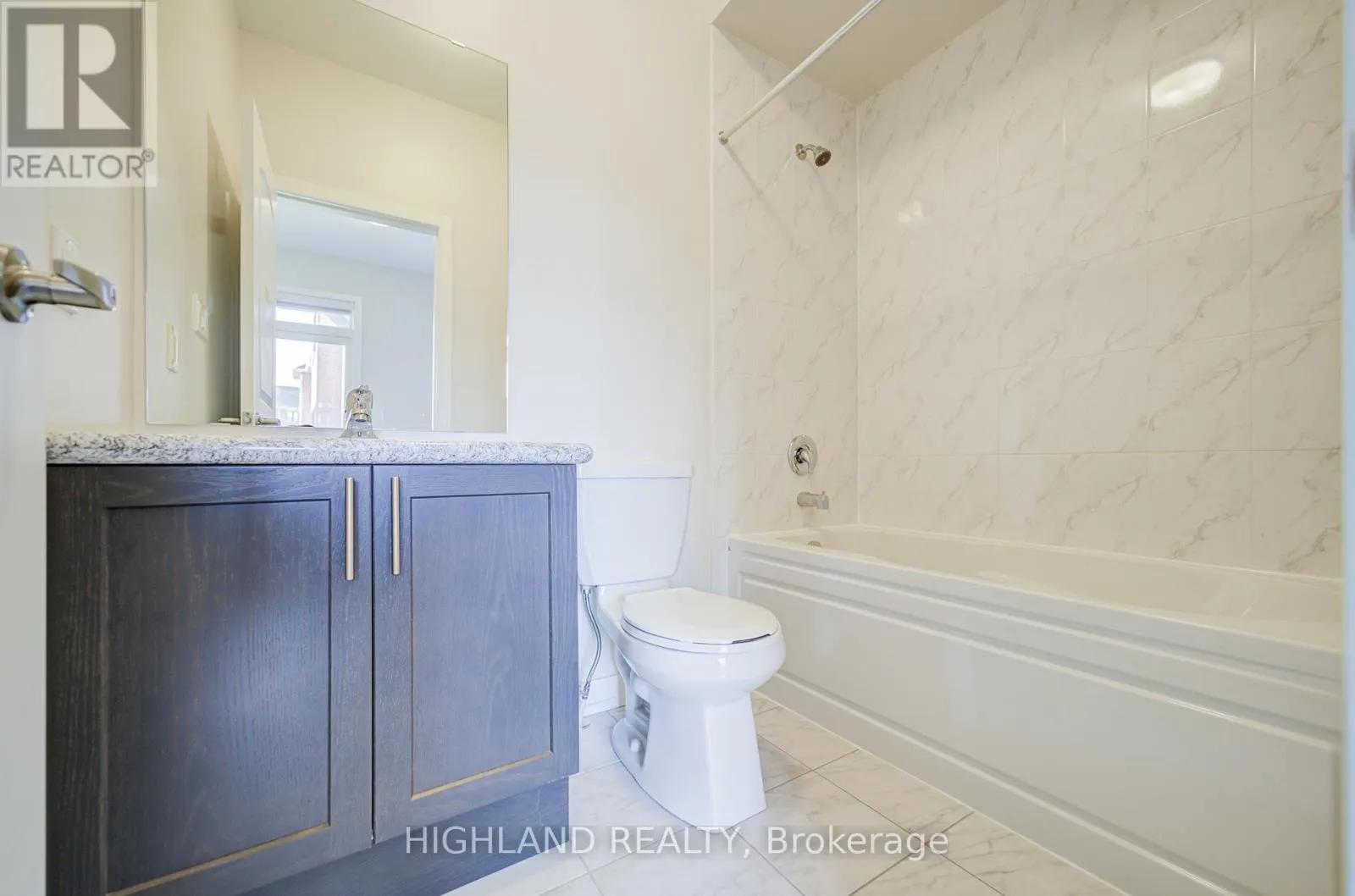 1170 DARTMOUTH CRESCENT