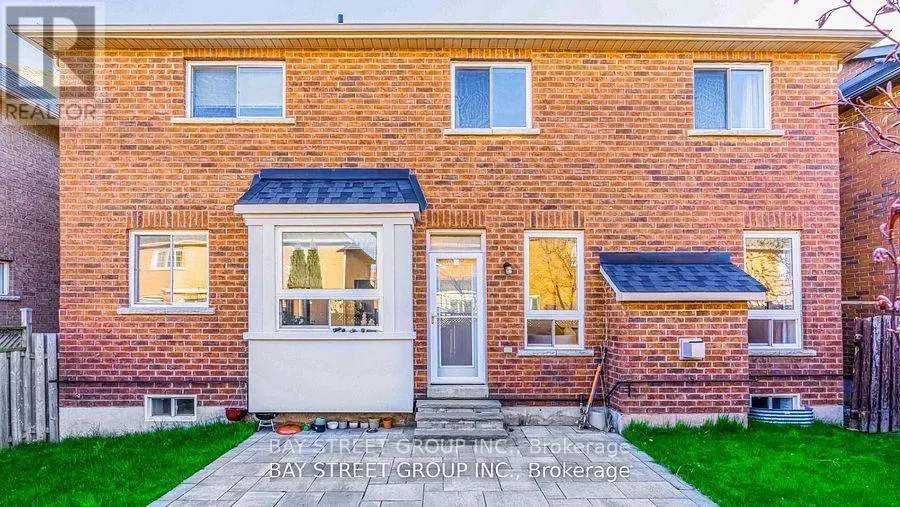 2292 BLUE OAK CIRCLE
