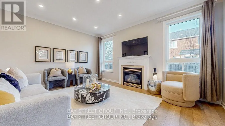 2292 BLUE OAK CIRCLE