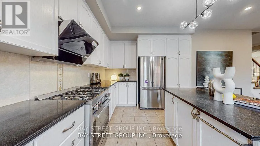 2292 BLUE OAK CIRCLE