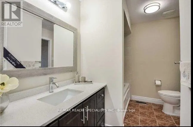 UPPER - 13 MONTJOY CRESCENT
