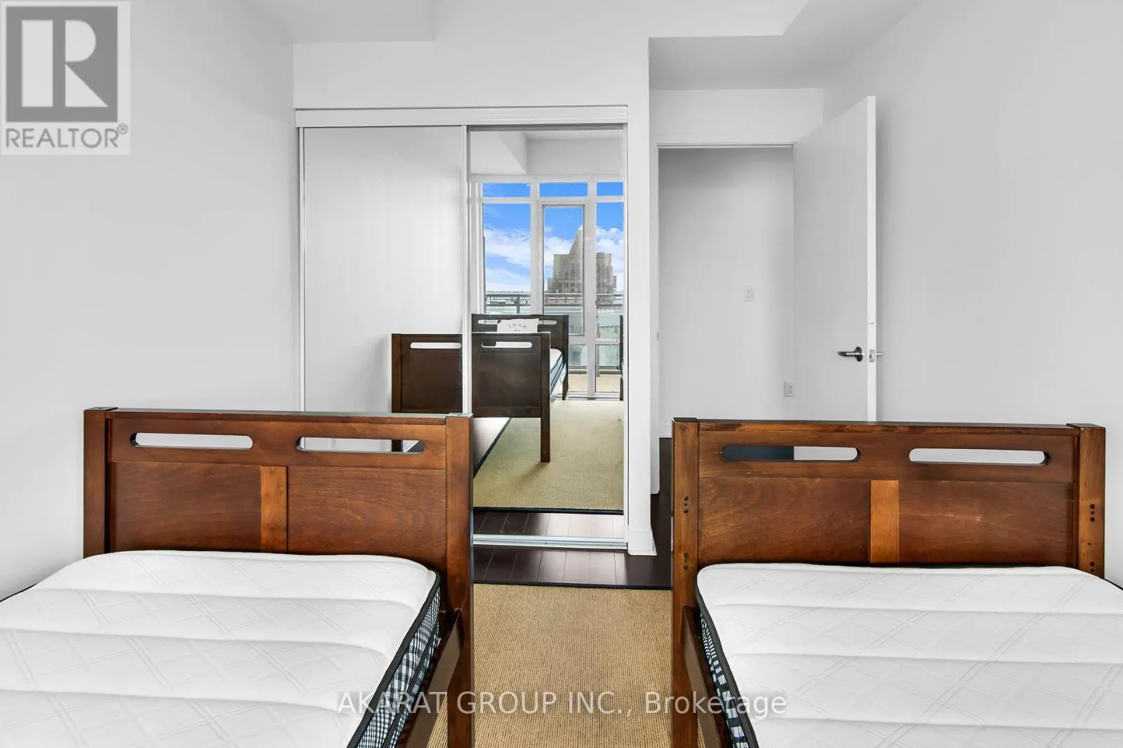 2602 - 360 SQUARE ONE DRIVE