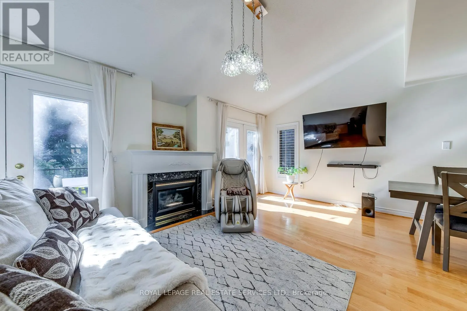 1544 BAYSHIRE DRIVE