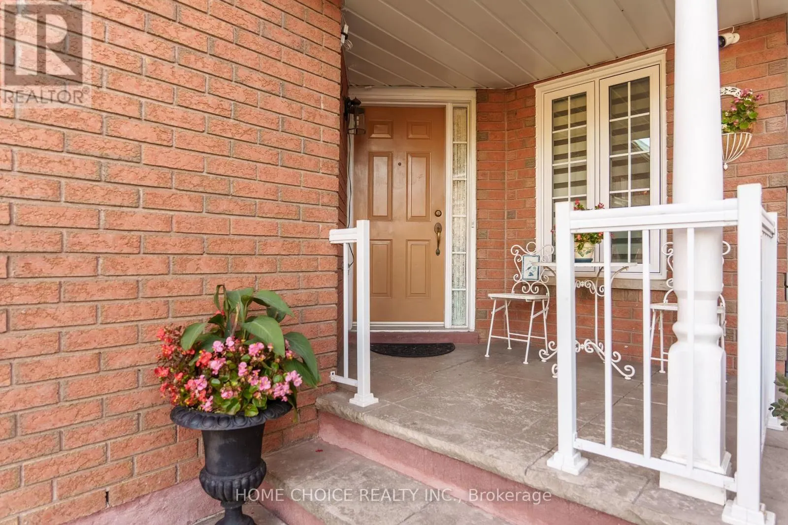 914 APPLECROFT CIRCLE