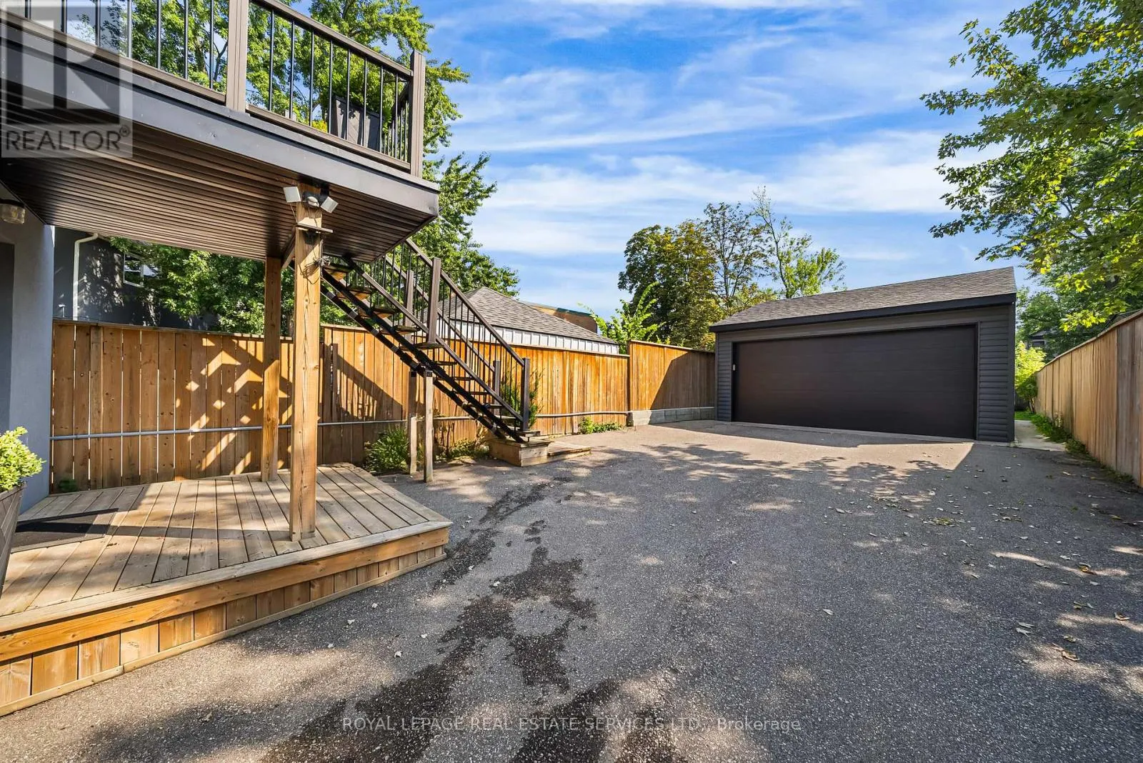 3 - 50 ARCADIAN CIRCLE