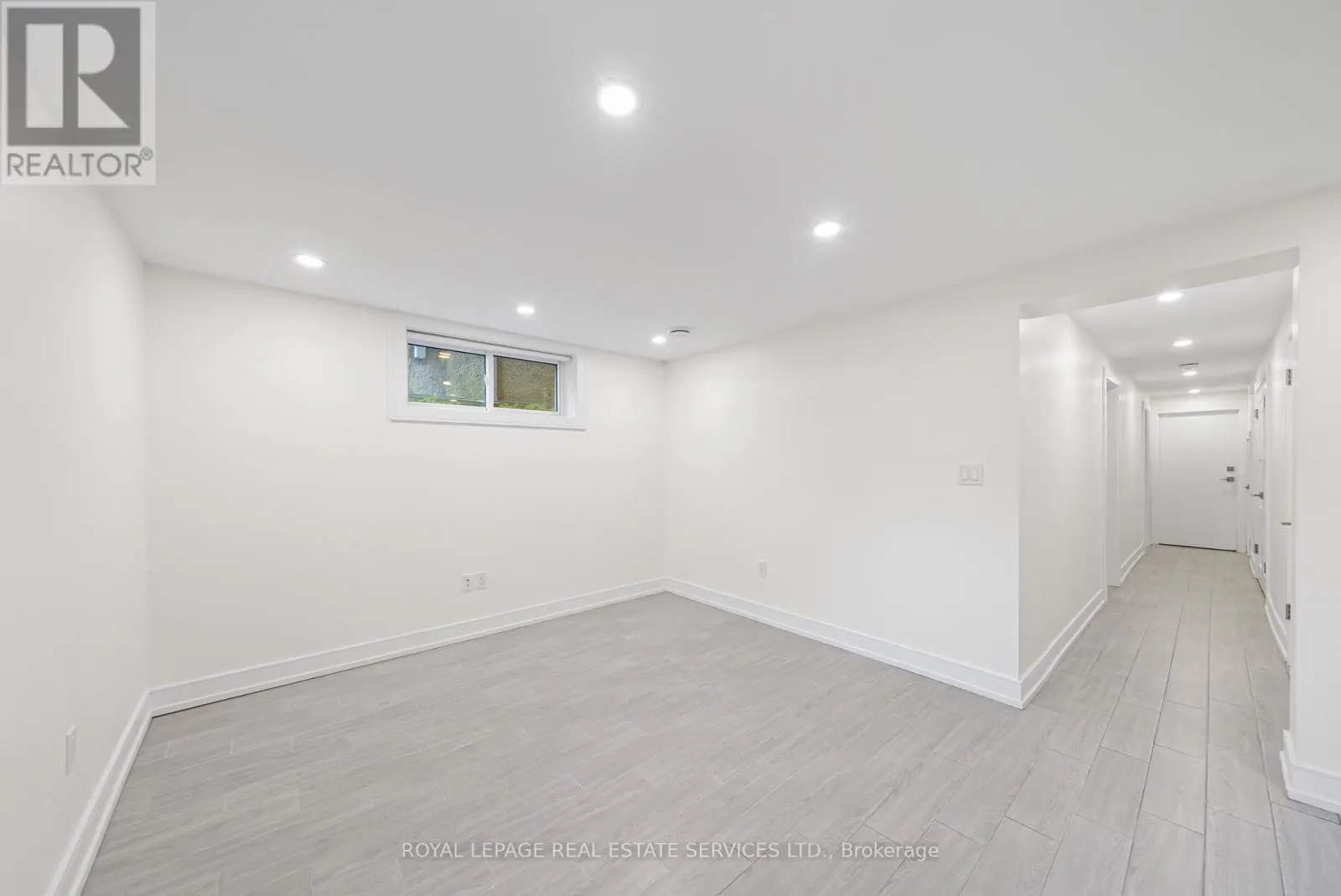 3 - 50 ARCADIAN CIRCLE
