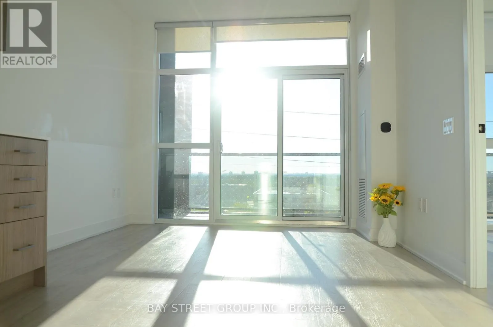#320 - 50 GEORGE BUTCHART DRIVE