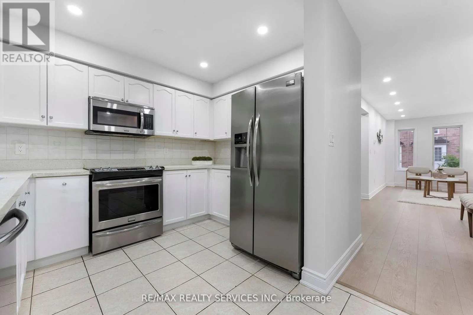28 - 80 ACORN PLACE