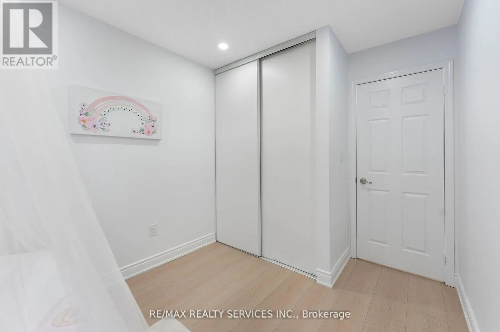 28 - 80 ACORN PLACE