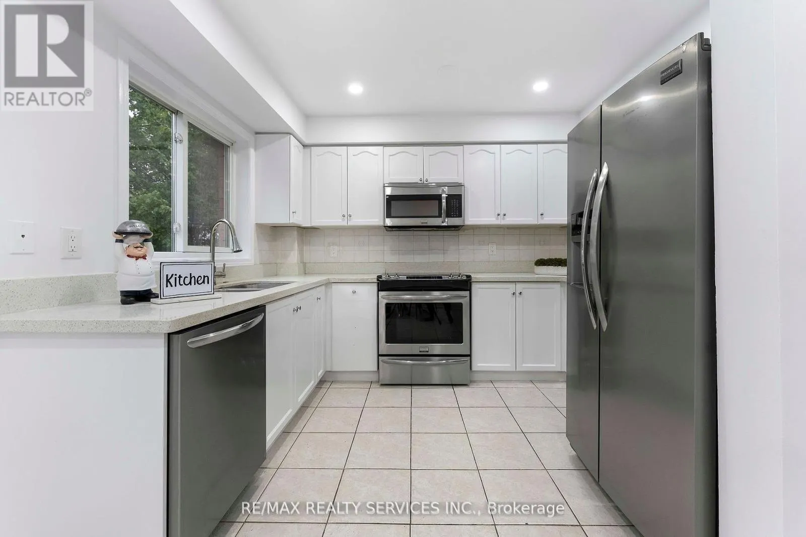28 - 80 ACORN PLACE