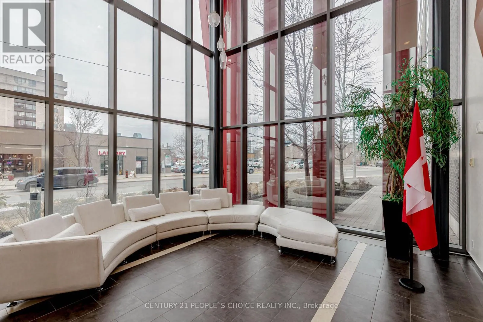 624 - 15 JAMES FINLAY WAY