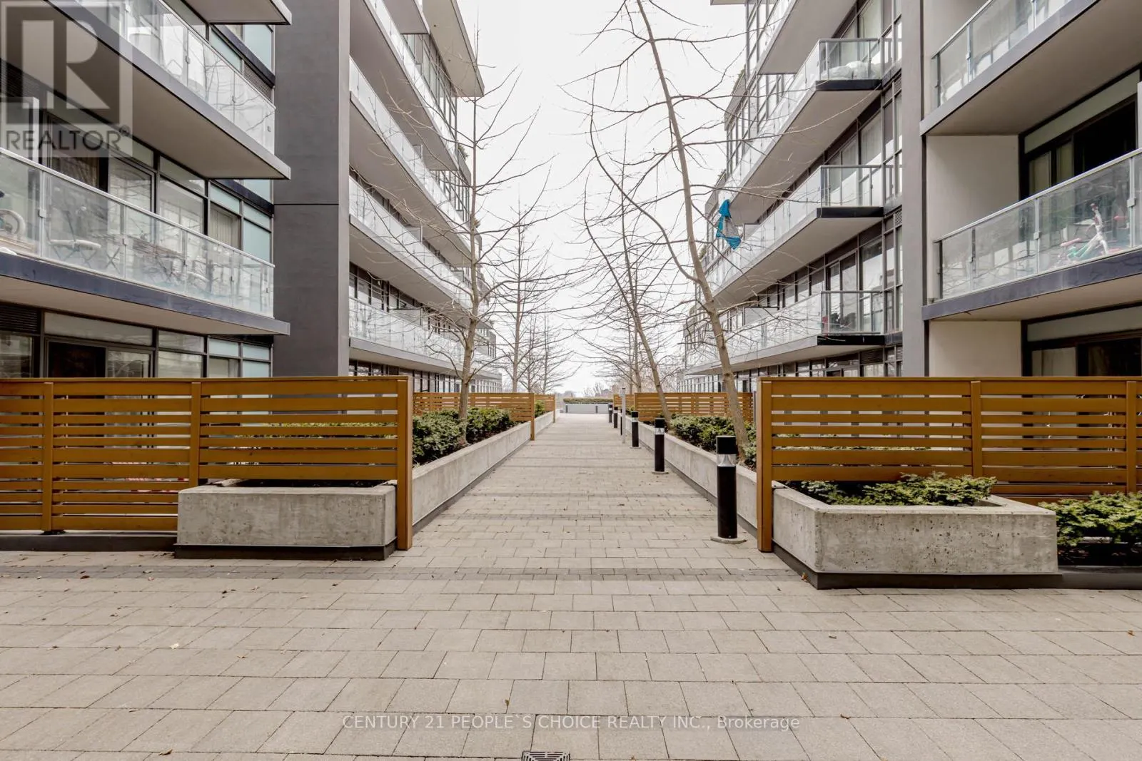 624 - 15 JAMES FINLAY WAY