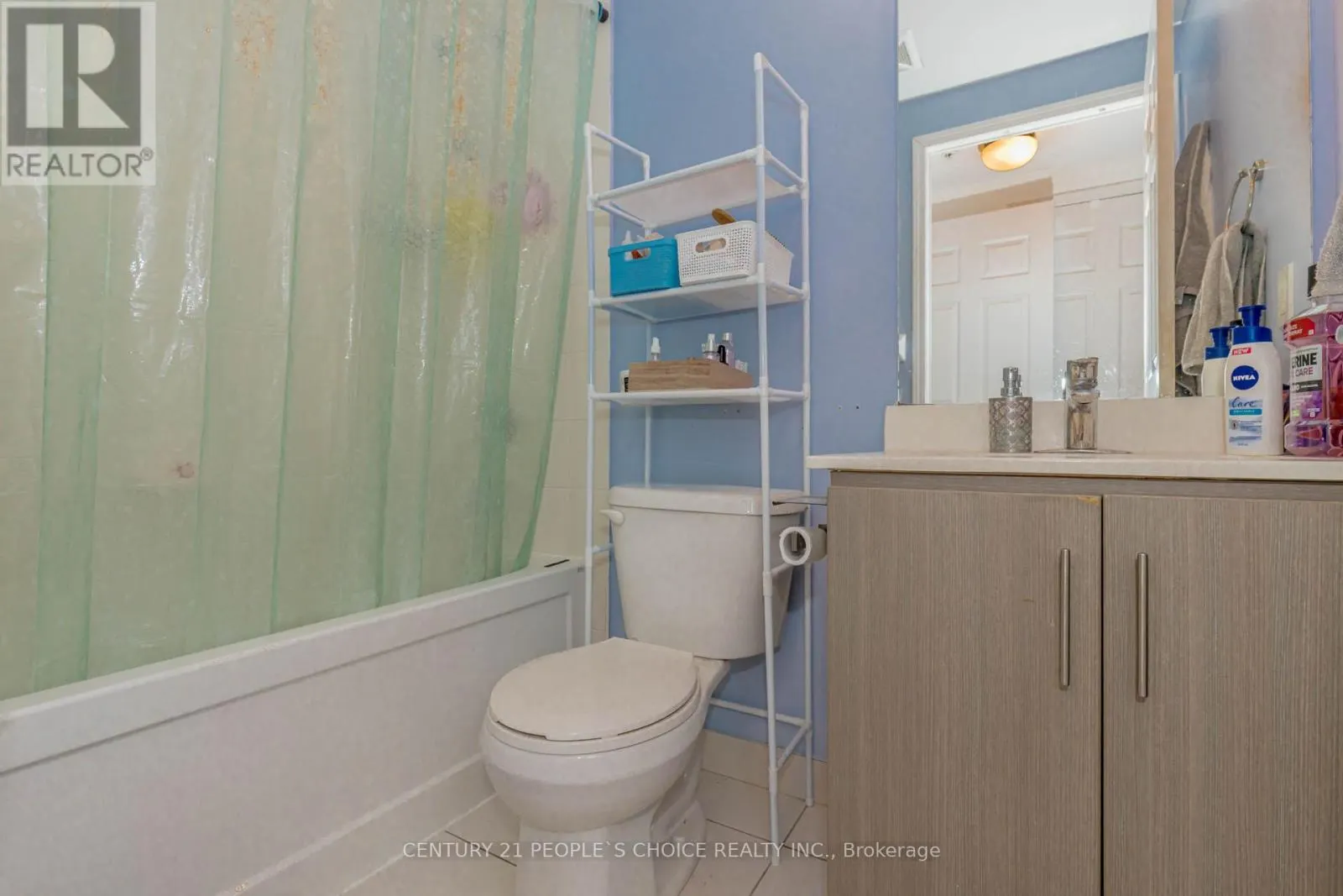 624 - 15 JAMES FINLAY WAY