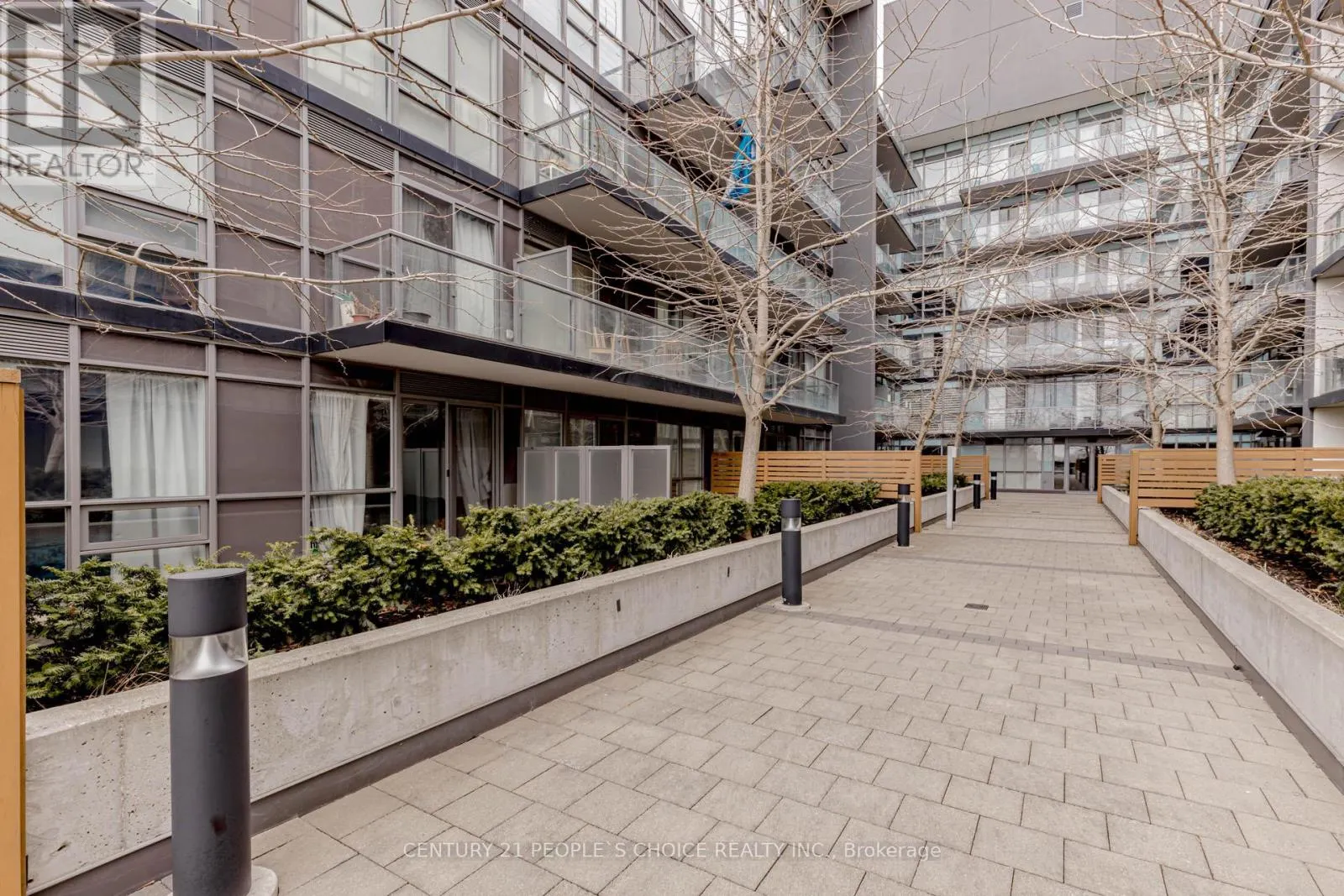 624 - 15 JAMES FINLAY WAY