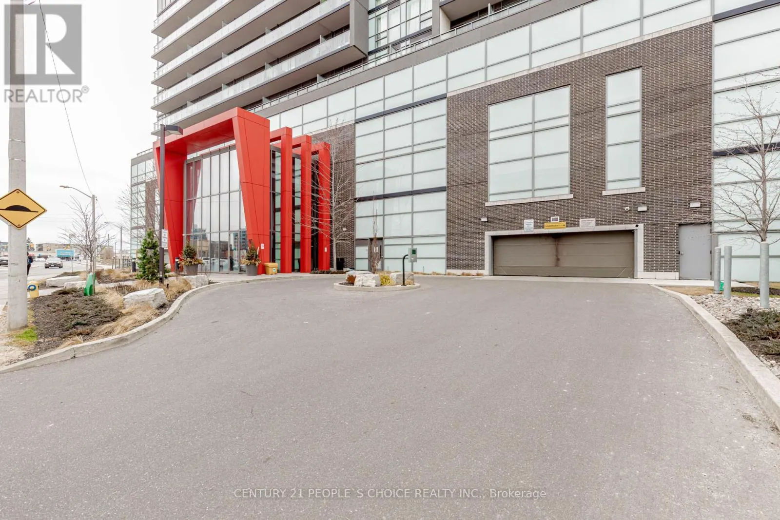 624 - 15 JAMES FINLAY WAY