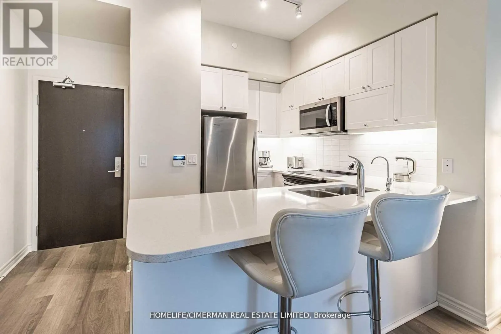 1703 - 39 ANNIE CRAIG DRIVE