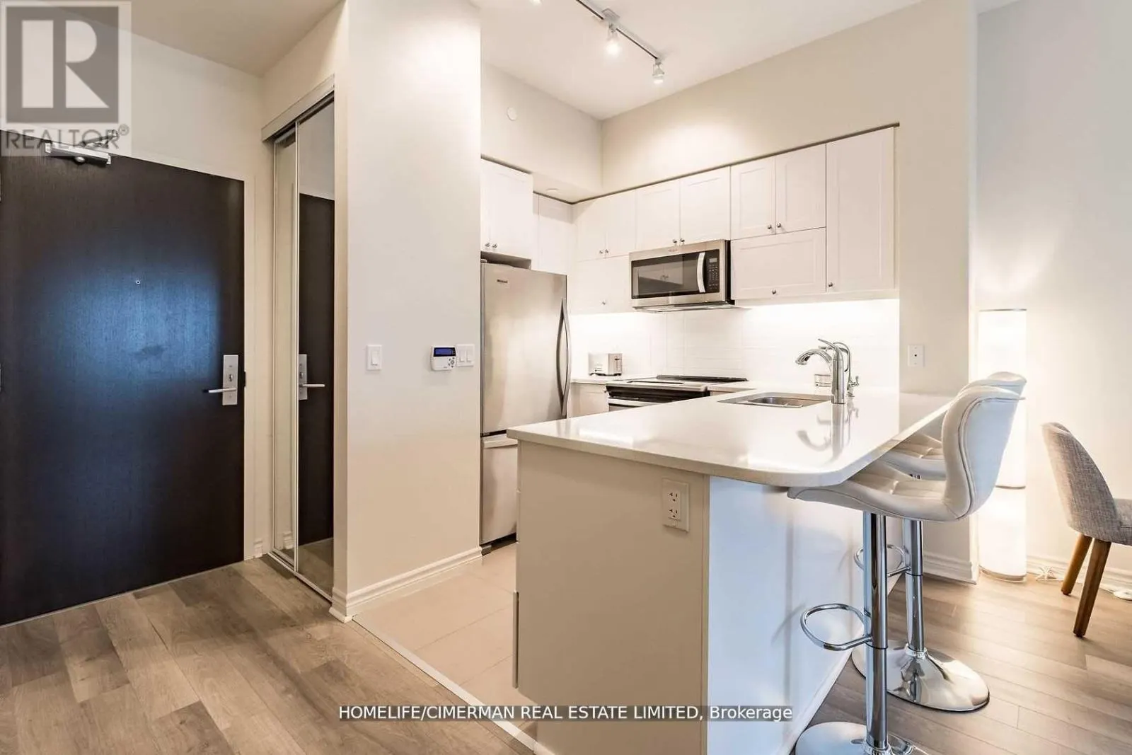 1703 - 39 ANNIE CRAIG DRIVE