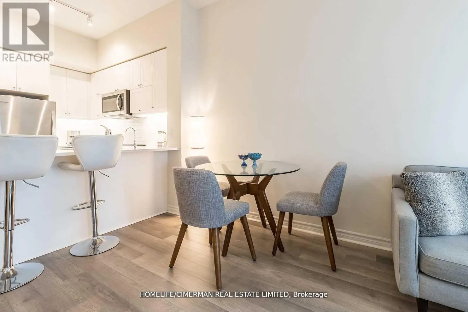 1703 - 39 ANNIE CRAIG DRIVE