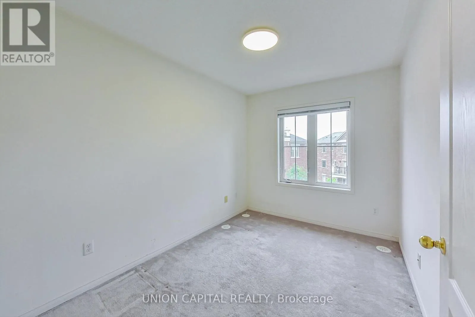 4 - 19 HAYS BOULEVARD