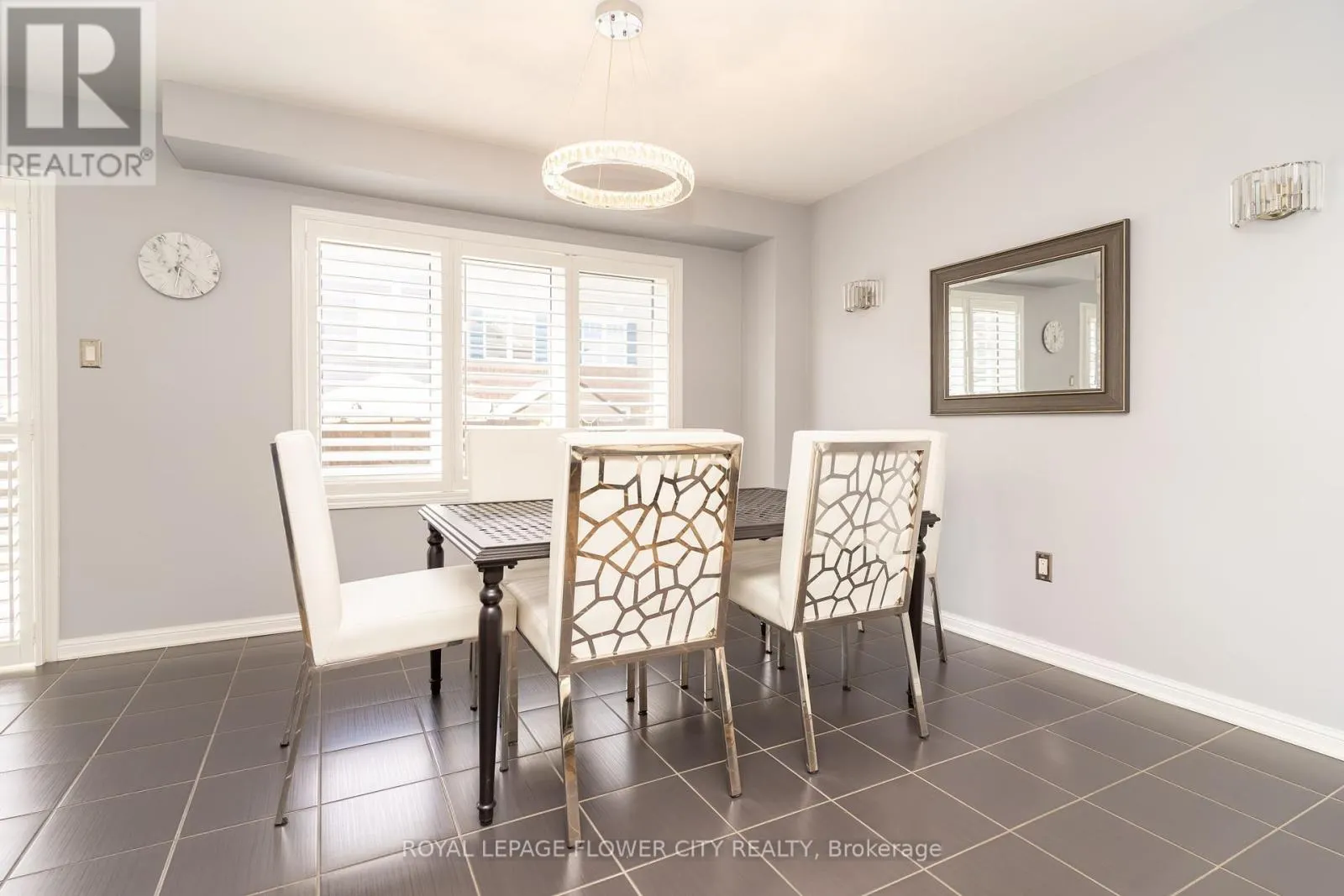115 VANHORNE CLOSE
