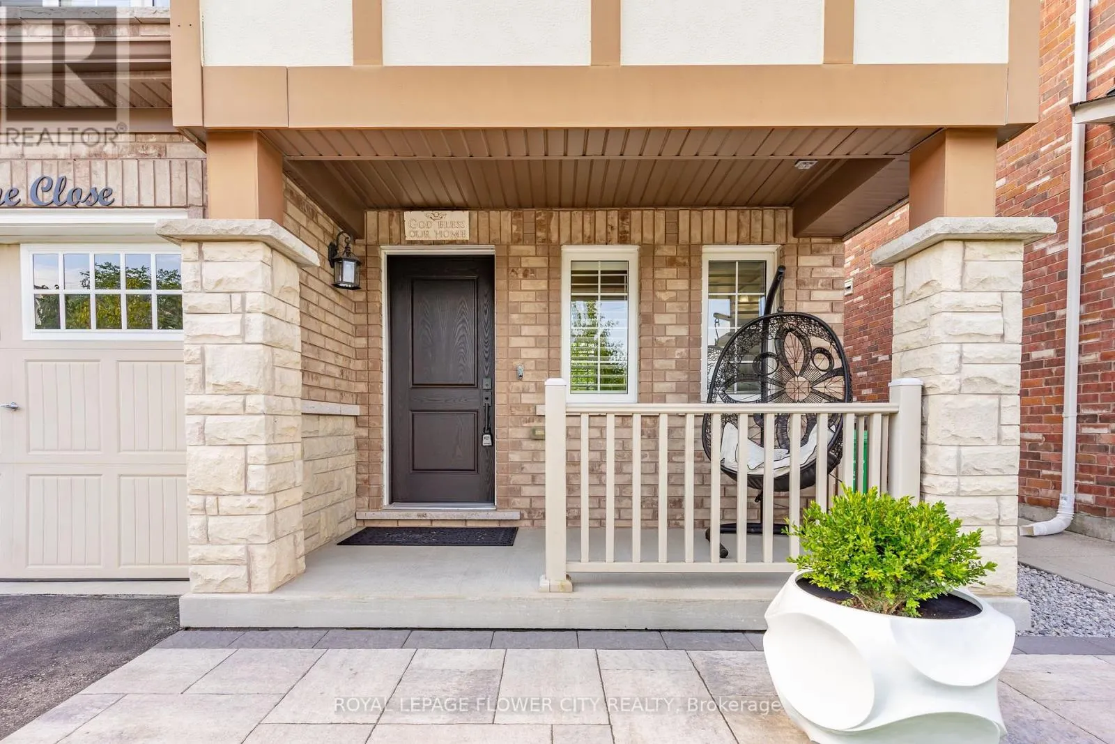 115 VANHORNE CLOSE