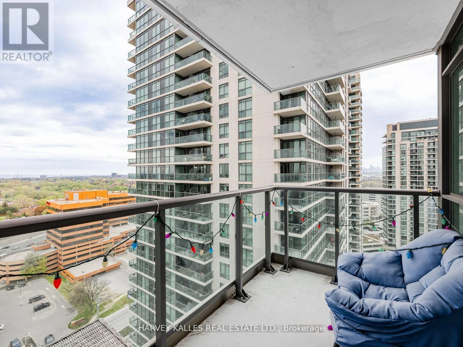 2010 - 205 SHERWAY GARDENS ROAD