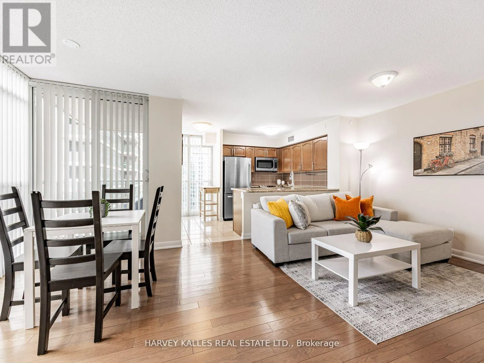 2010 - 205 SHERWAY GARDENS ROAD