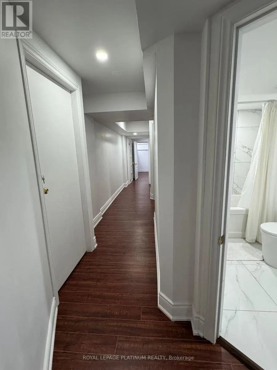 21 FRESHSPRING DRIVE