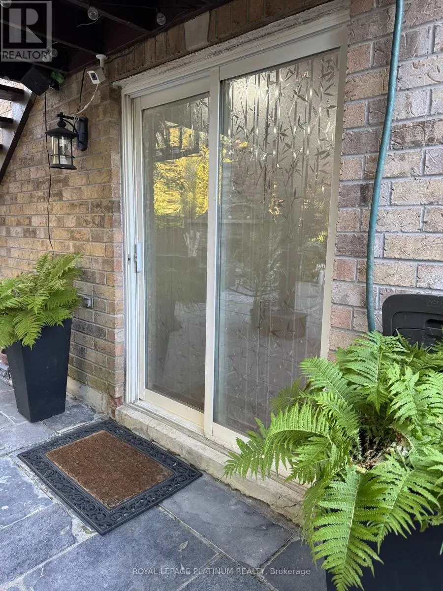 21 FRESHSPRING DRIVE