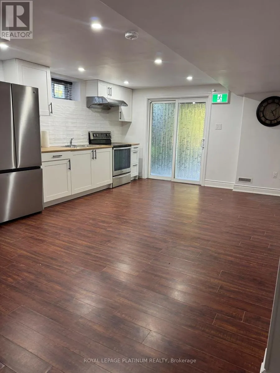 21 FRESHSPRING DRIVE