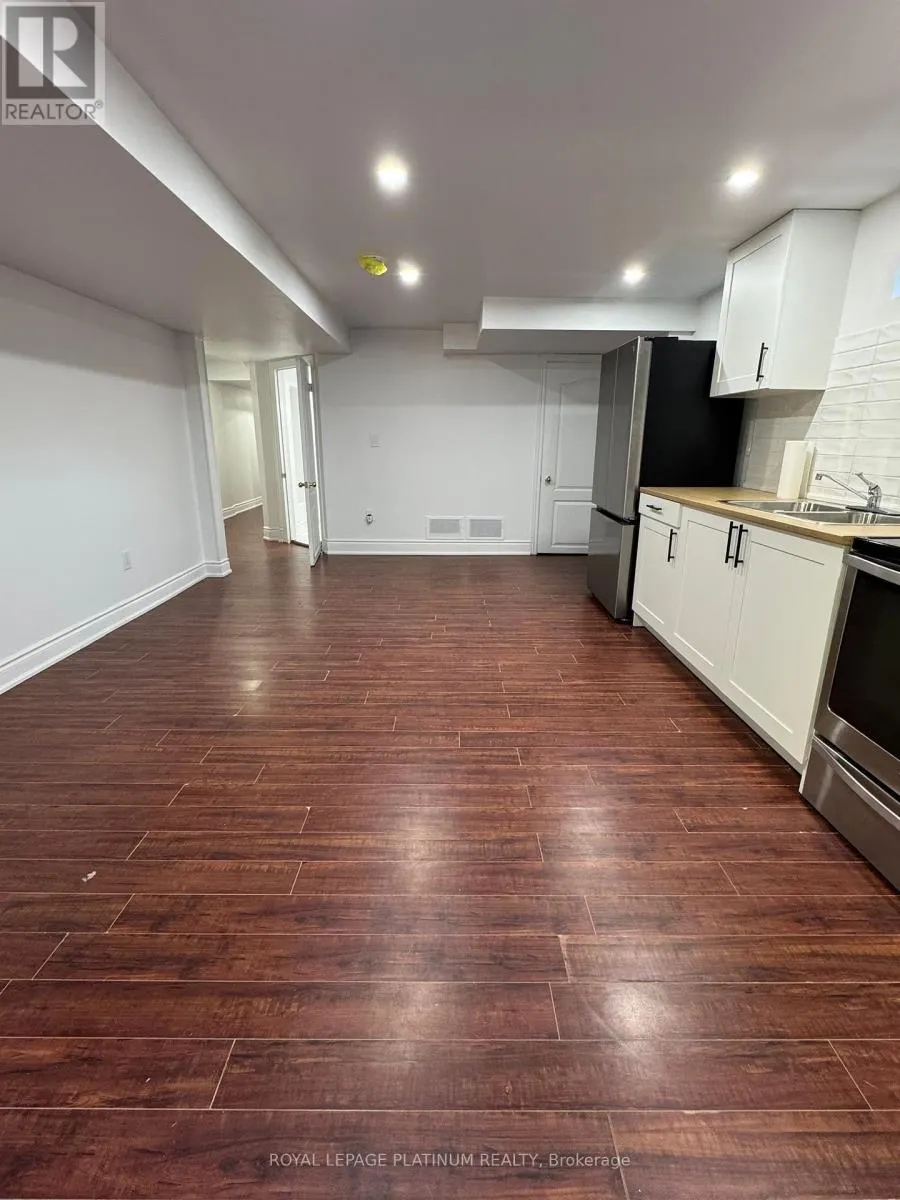 21 FRESHSPRING DRIVE