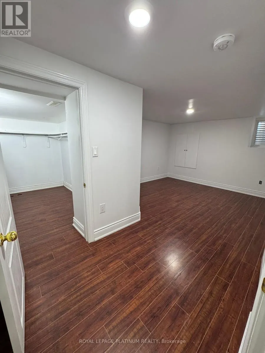 21 FRESHSPRING DRIVE