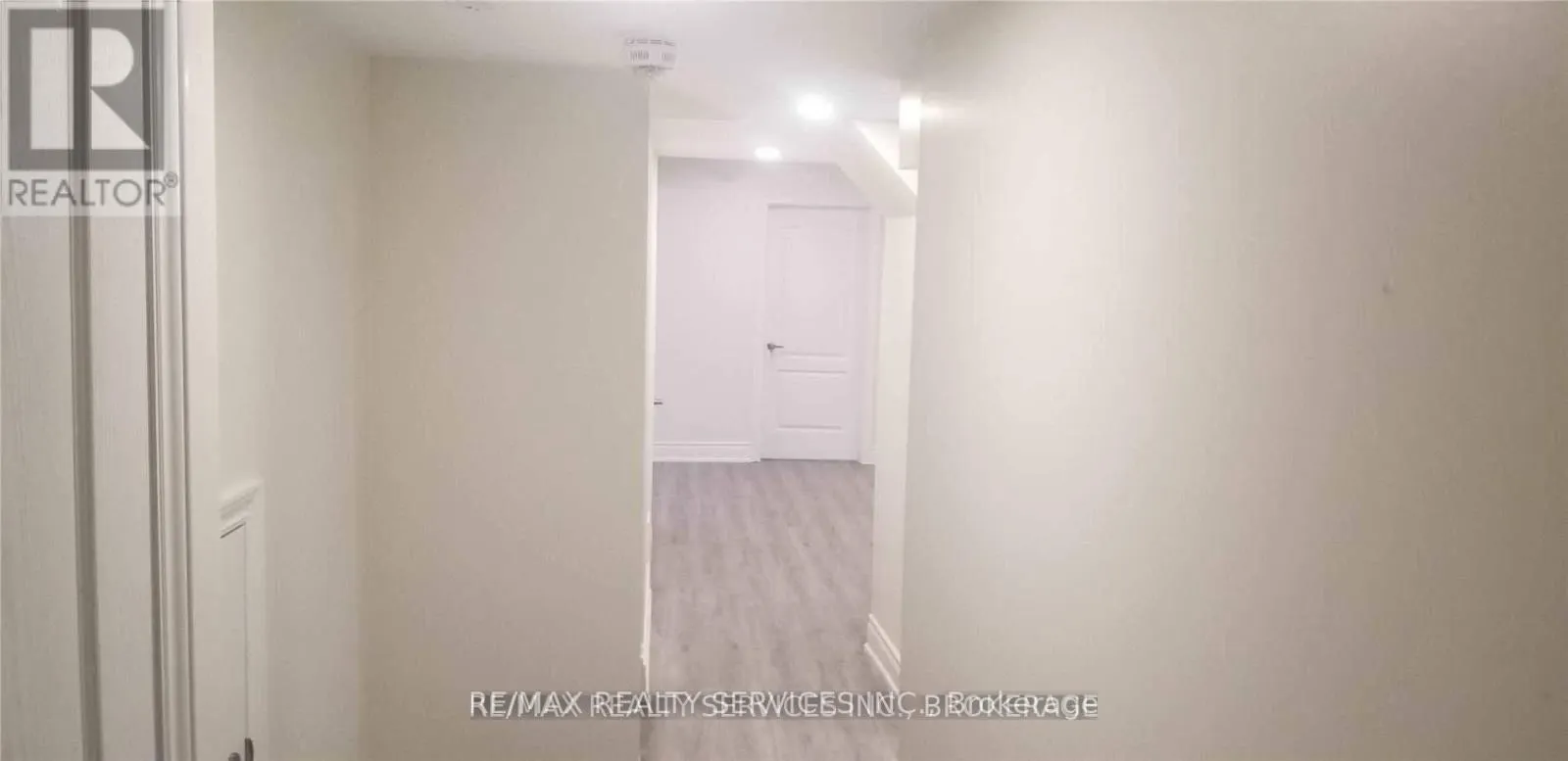 LOWER - 16 LADY EVELYN CRESCENT