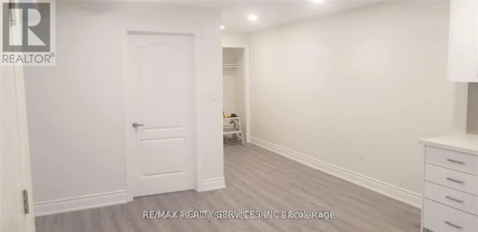LOWER - 16 LADY EVELYN CRESCENT