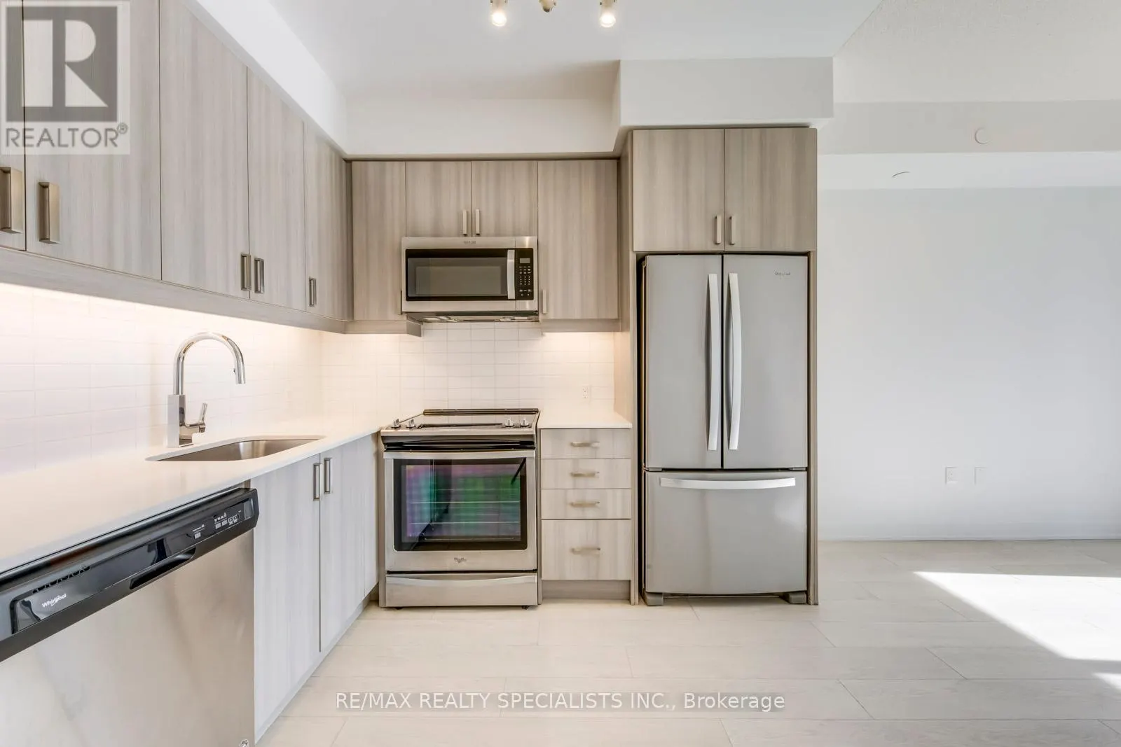 2419 - 8 NAHANI WAY