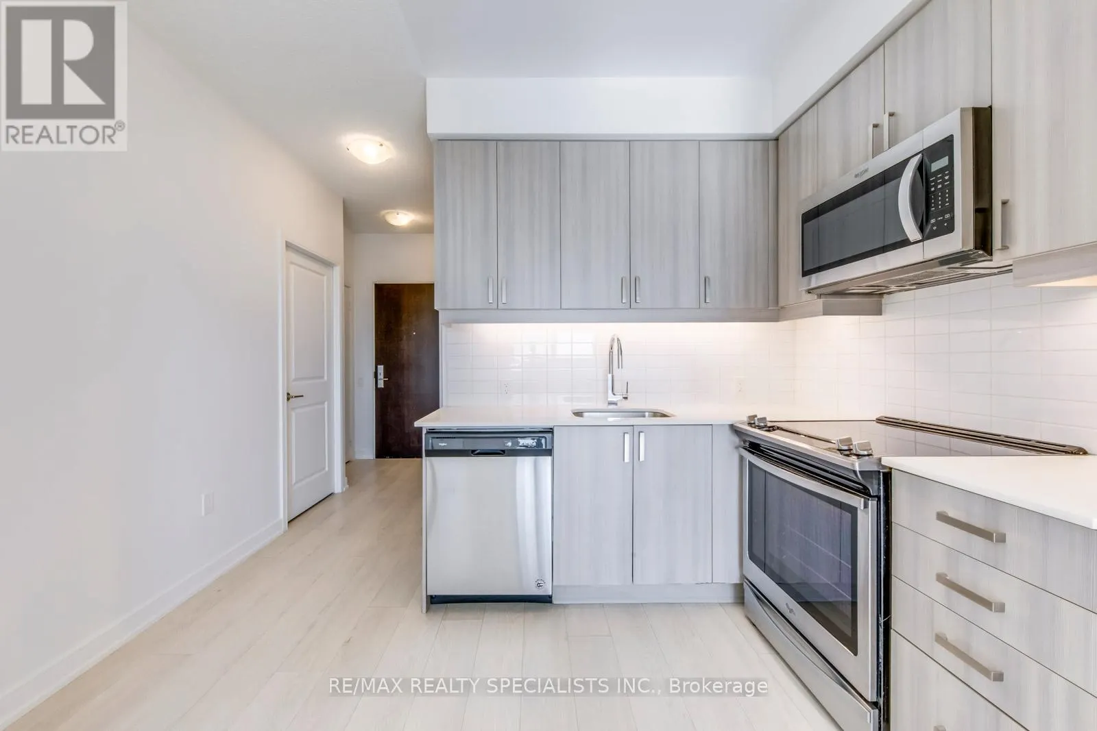 2419 - 8 NAHANI WAY