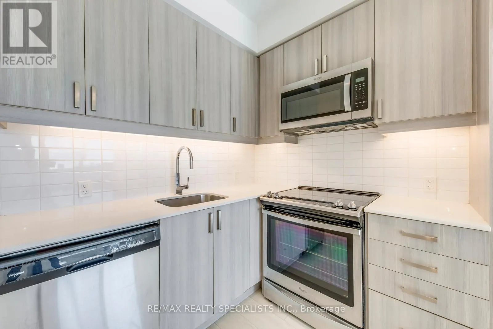 2419 - 8 NAHANI WAY