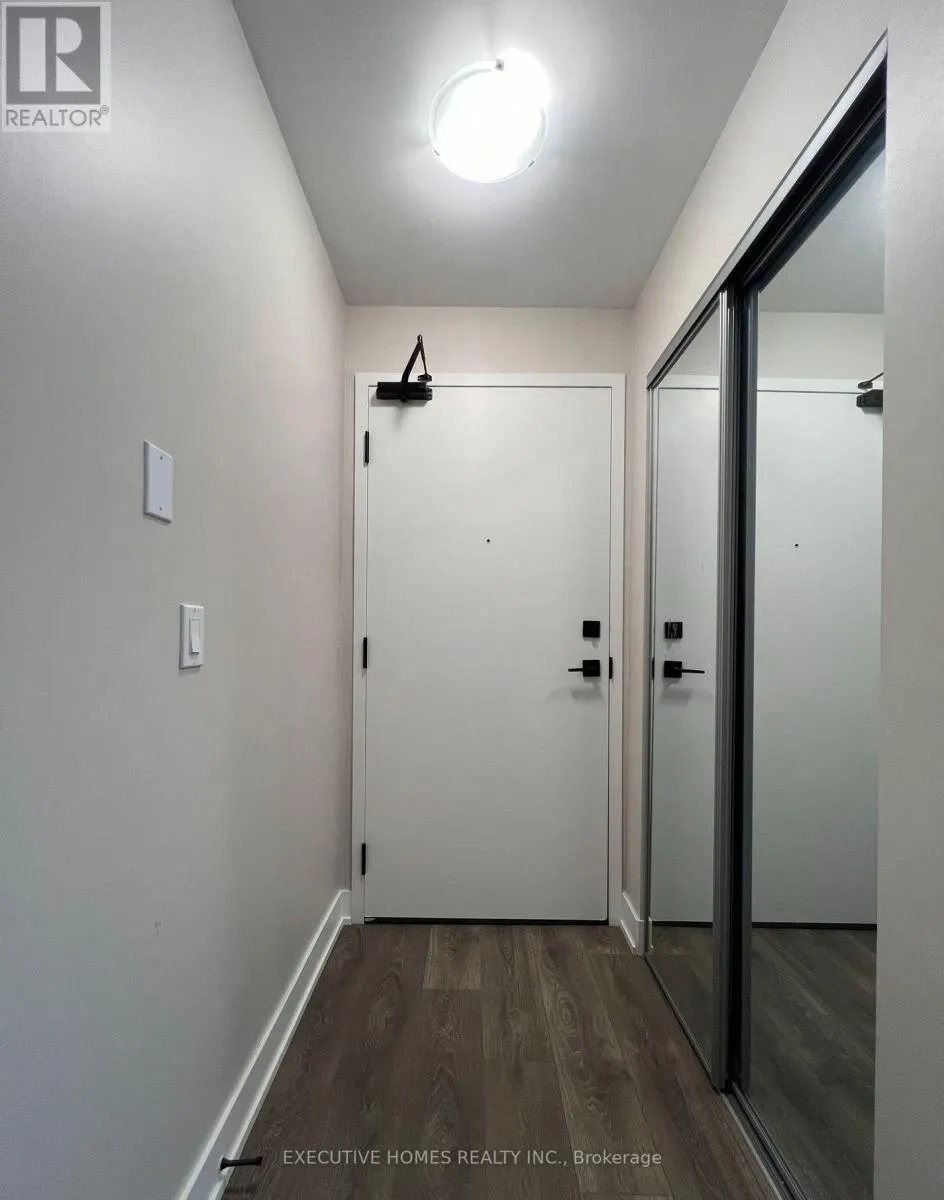 708 - 2481 TAUNTON ROAD